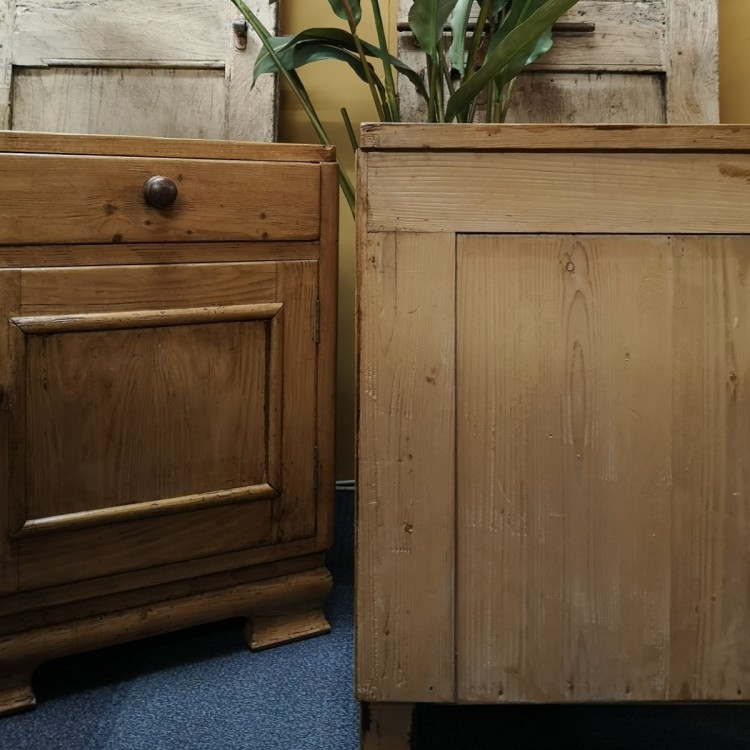 Antique Pine Bedsides